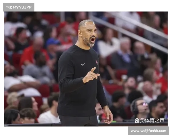 NBA场边摄影艺术揭秘 捕捉瞬间激情与赛场背后的故事